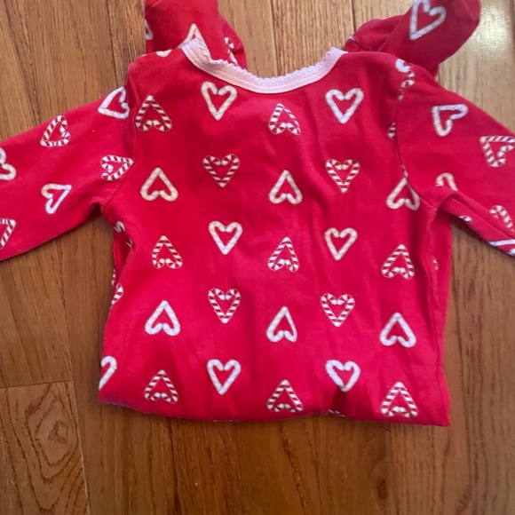 NWOT Koala Baby so cute pajamas! Hearts and candy canes! 6-9 months - Picture 3 of 5